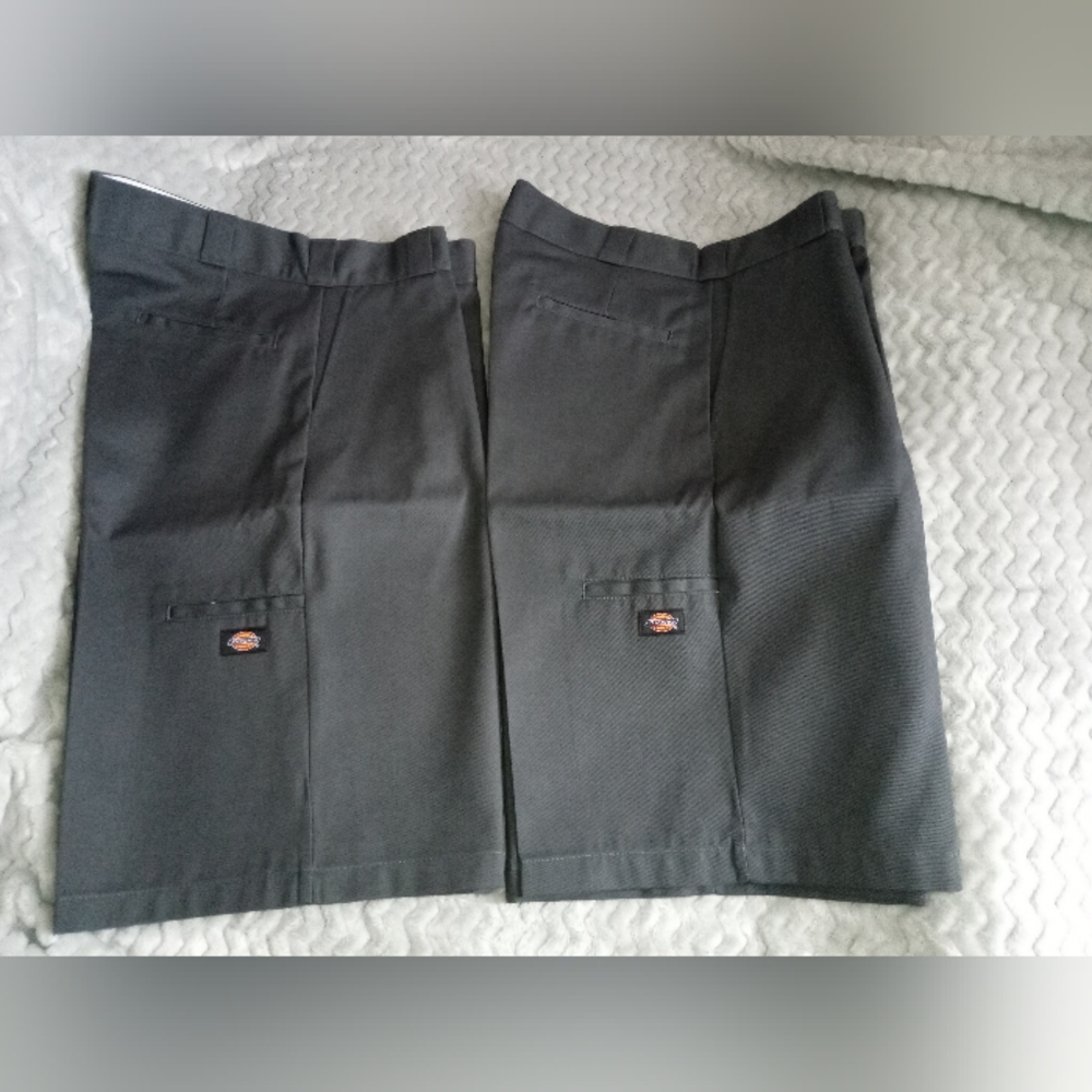 Dickies Men's Flat Front Loose Fit Size Shorts - Dark Gray Size 34